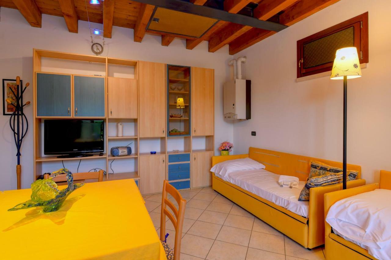Peschiera Summer Home Пескьера-дель-Гарда Экстерьер фото